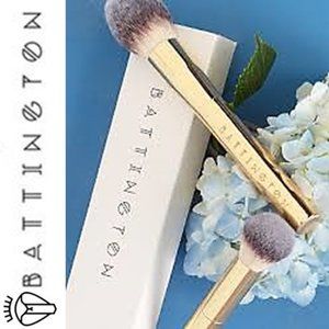 NWT BATTINGTON BRUSH SET